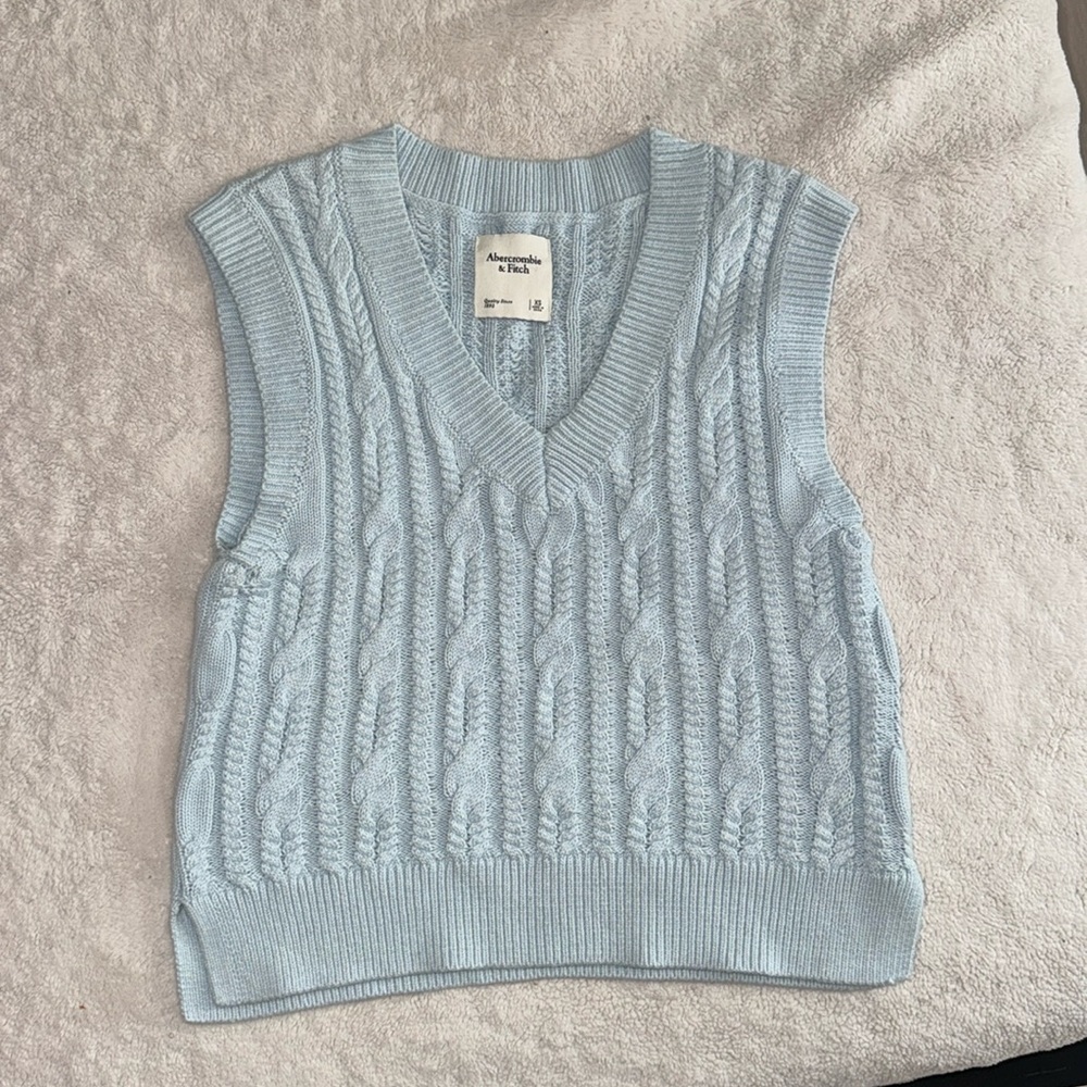 Abercrombie & Fitch NW Light Blue Knit Sweater Vest